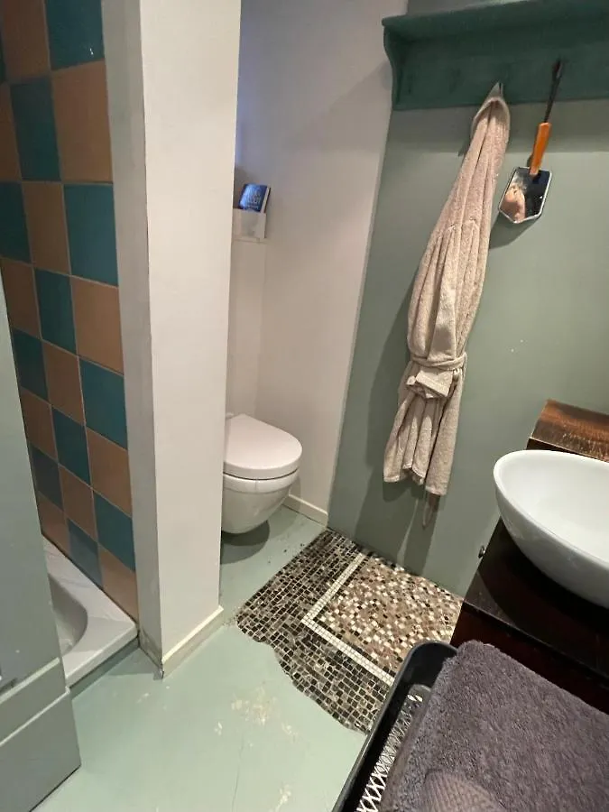 Studio Dageraad Antwerpen 0*,  België