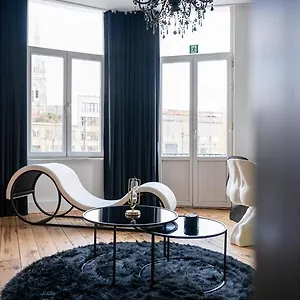 The Rabbit Hole - Romantic With Adult Playroom Appartement