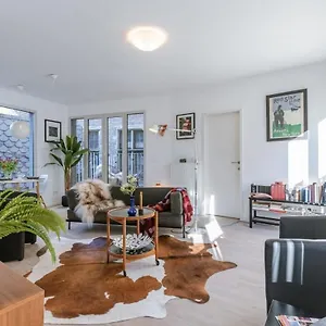 Huswell - '2katelijne' In Centre Of Appartement